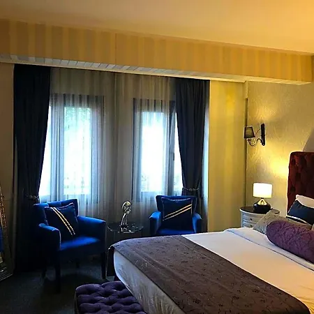 Pera Seasons Hotel 3*